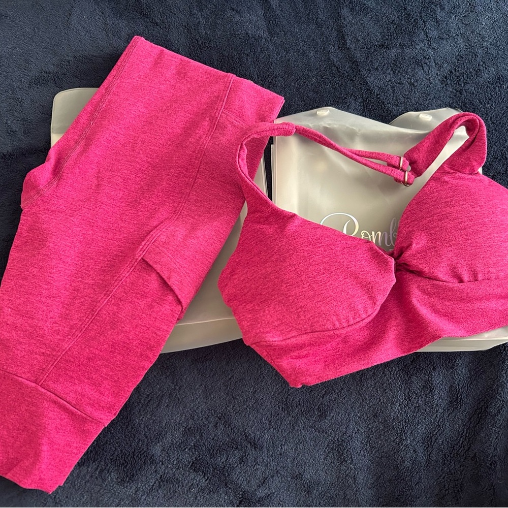 Pink Bombshell V-Back Set